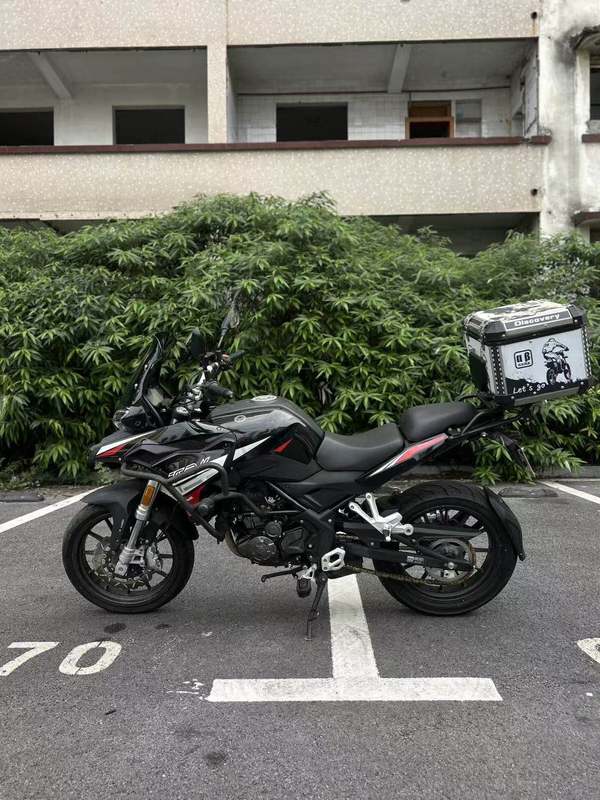 二手贝纳利金鹏 TRK251