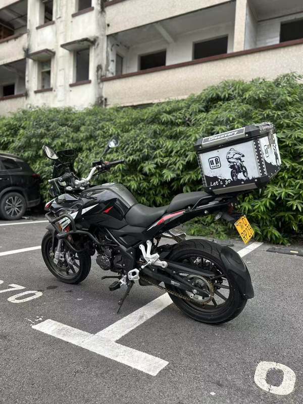 二手贝纳利金鹏 TRK251