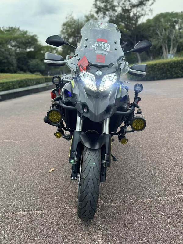 二手贝纳利金鹏 TRK502