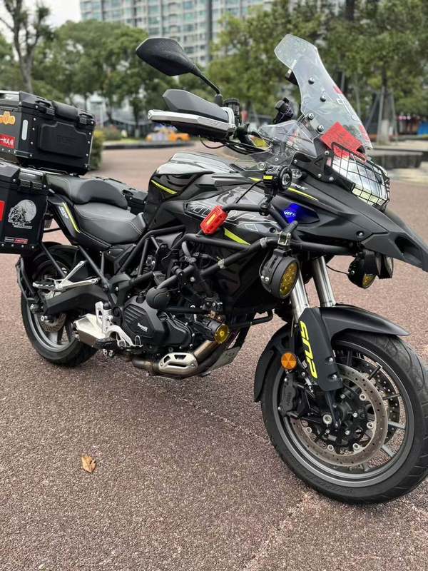 二手贝纳利金鹏 TRK502