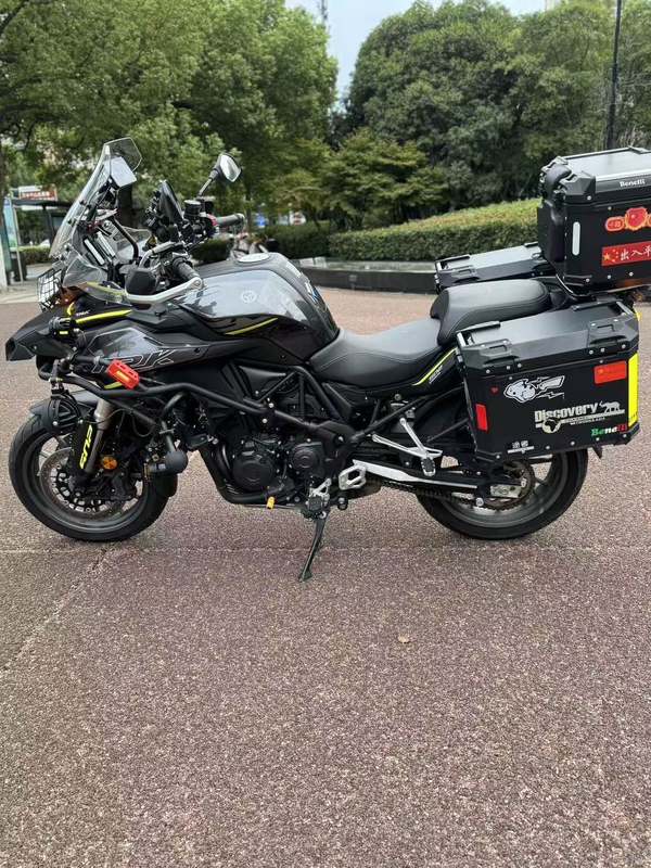 二手贝纳利金鹏 TRK502