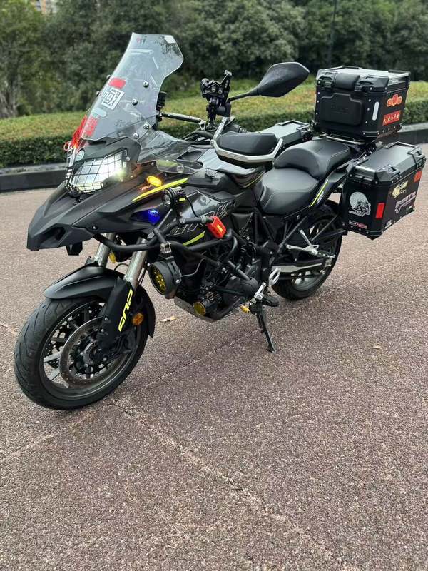 二手贝纳利金鹏 TRK502
