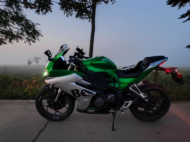 二手贝纳利龙卷风 Tornado 252R