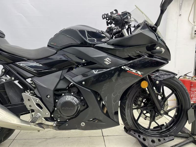 二手豪爵铃木GSX250R