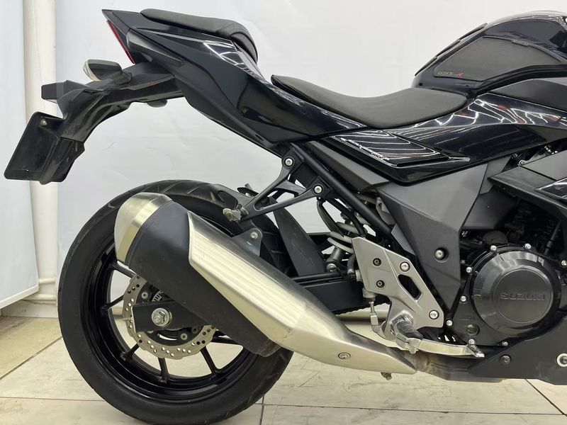 二手豪爵铃木GSX250R
