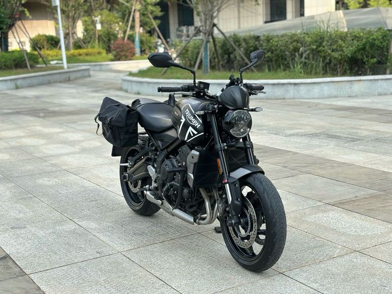 二手凯旋Trident 660