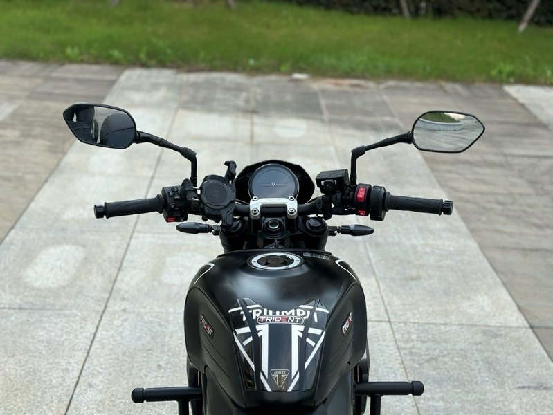 二手凯旋Trident 660