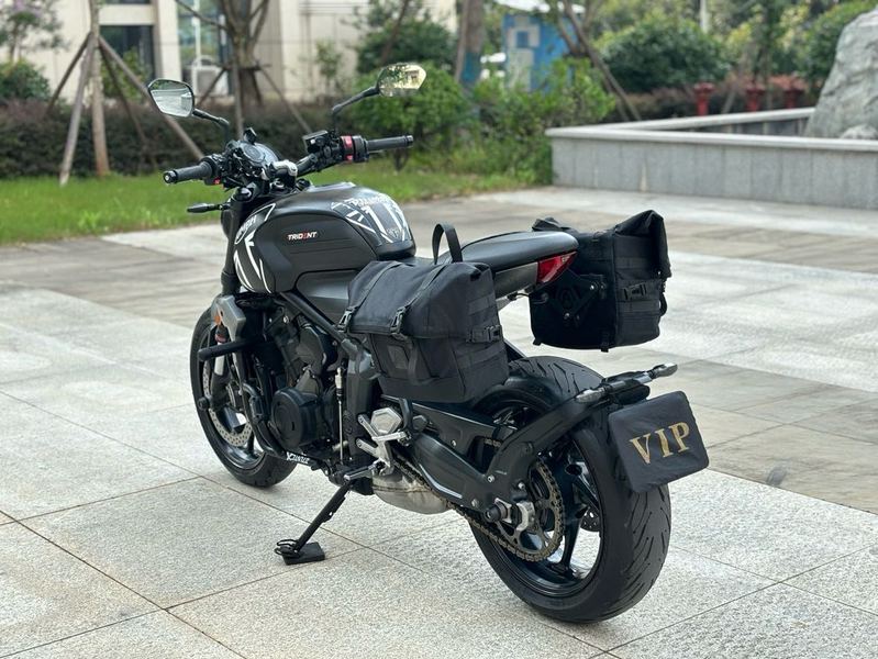 二手凯旋Trident 660