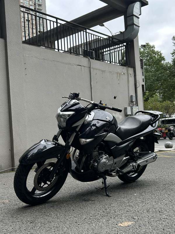 二手豪爵铃木骊驰 GW250
