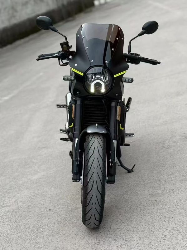 二手贝纳利幼狮 Leoncino 500