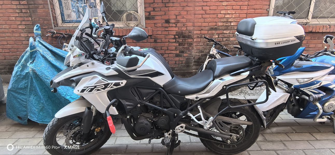 二手贝纳利金鹏 TRK502