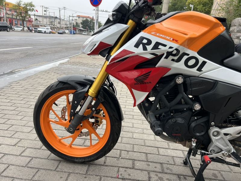 二手五羊本田CB190R 暴锋眼