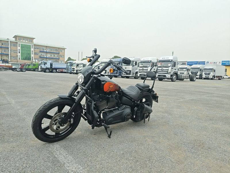 二手哈雷戴维森街霸 Street Bob