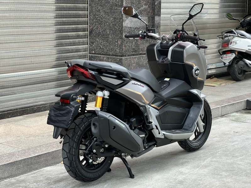 二手QJMOTOR鸿250ADV