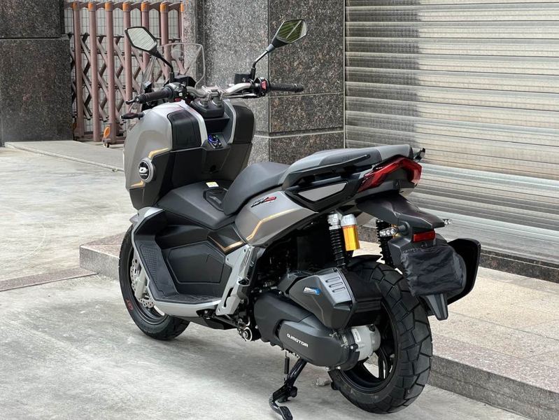 二手QJMOTOR鸿250ADV