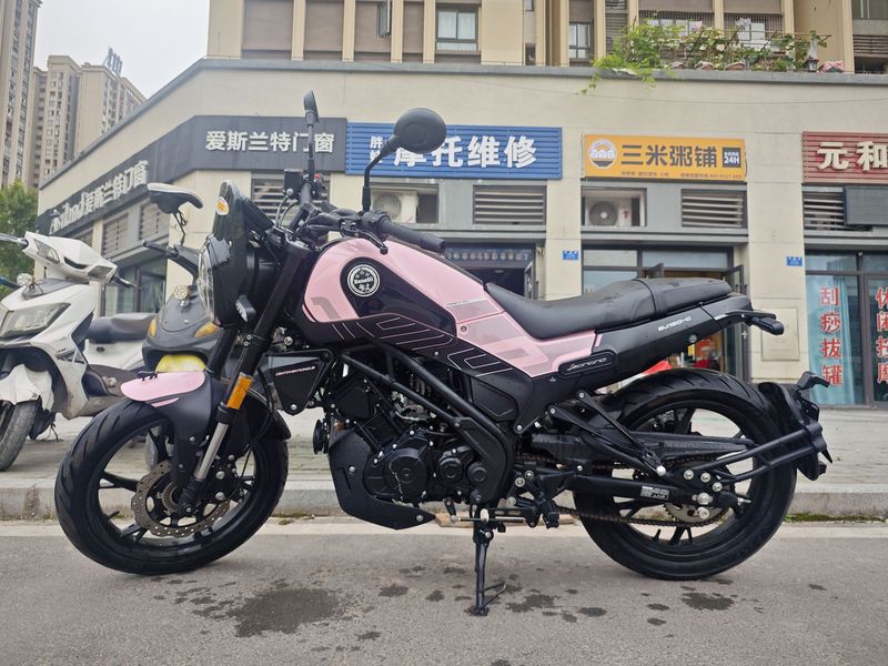 二手贝纳利幼狮 Leoncino 150