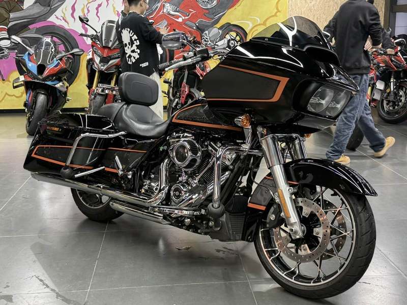 二手哈雷戴维森公路滑翔 Road Glide