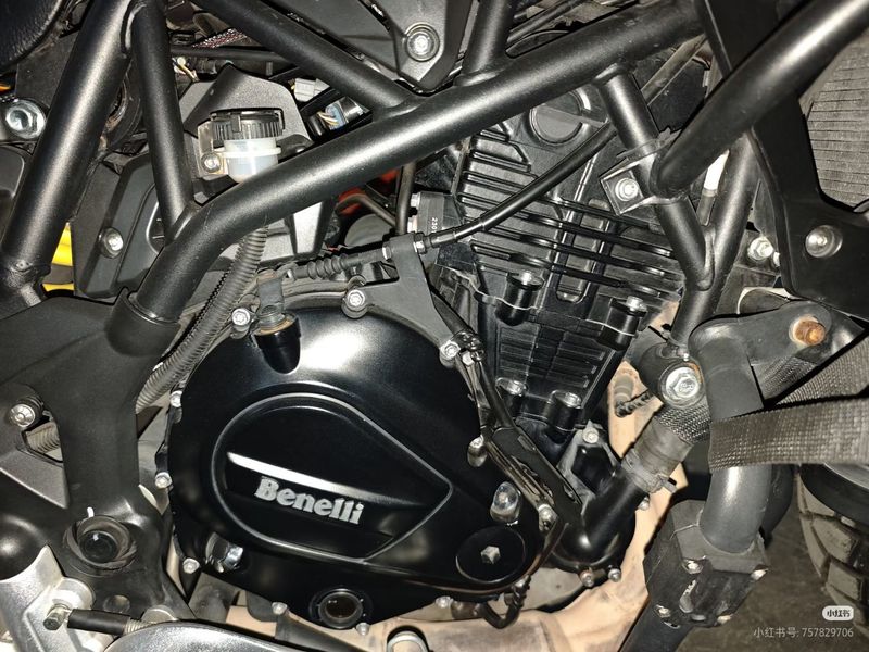 二手贝纳利TRK702