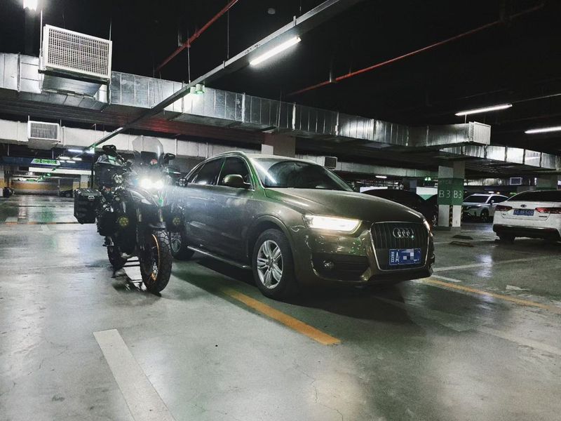 二手贝纳利TRK702