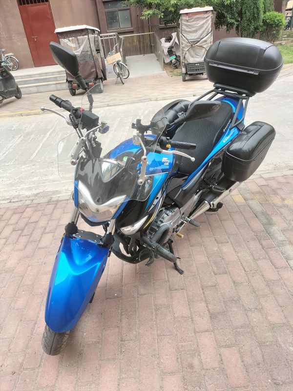二手豪爵铃木骊驰 GW250