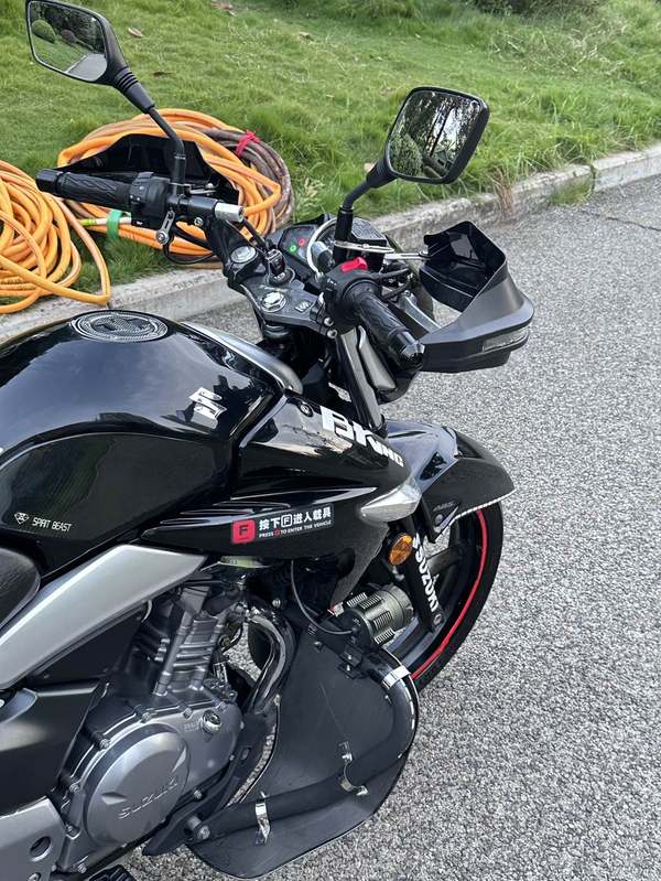 二手豪爵铃木骊驰 GW250