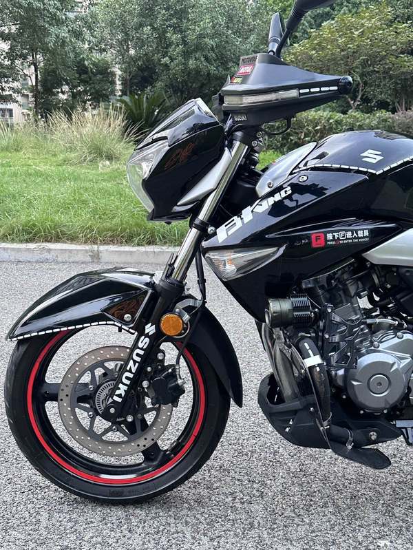 二手豪爵铃木骊驰 GW250