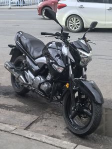 二手豪爵铃木骊驰 GW250
