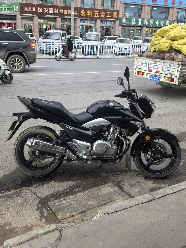 二手豪爵铃木骊驰 GW250