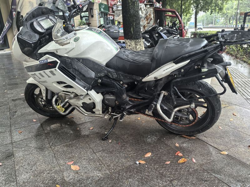 二手贝纳利600GC