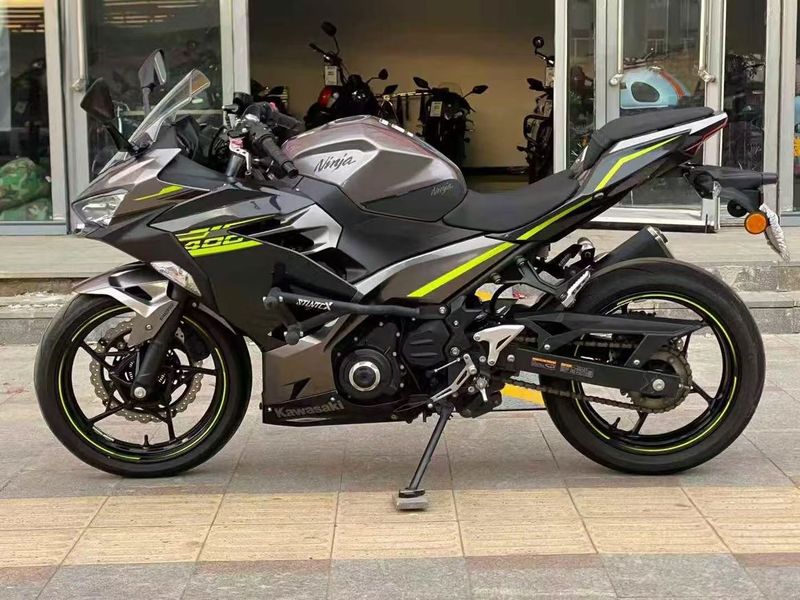二手川崎Ninja 400