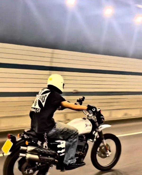 二手鑫源银瓶440