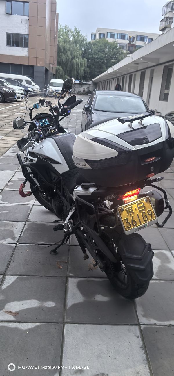 二手贝纳利金鹏 TRK502