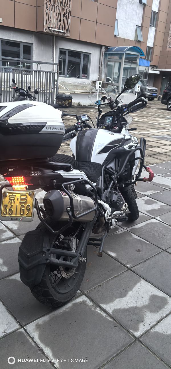 二手贝纳利金鹏 TRK502