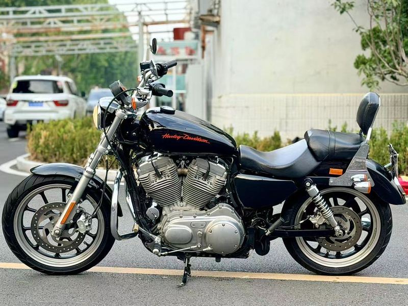 二手哈雷戴维森883L SuperLow