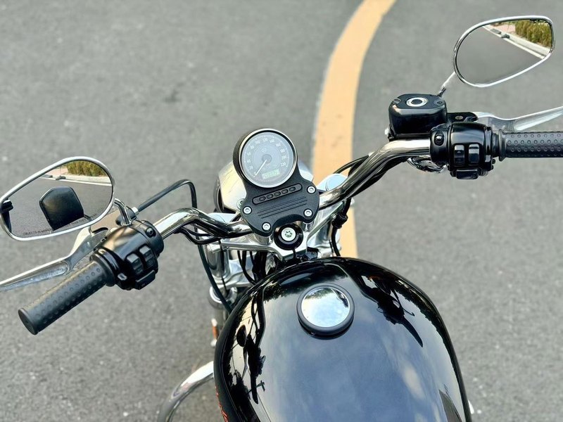 二手哈雷戴维森883L SuperLow