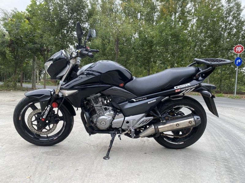 二手豪爵铃木骊驰 GW250