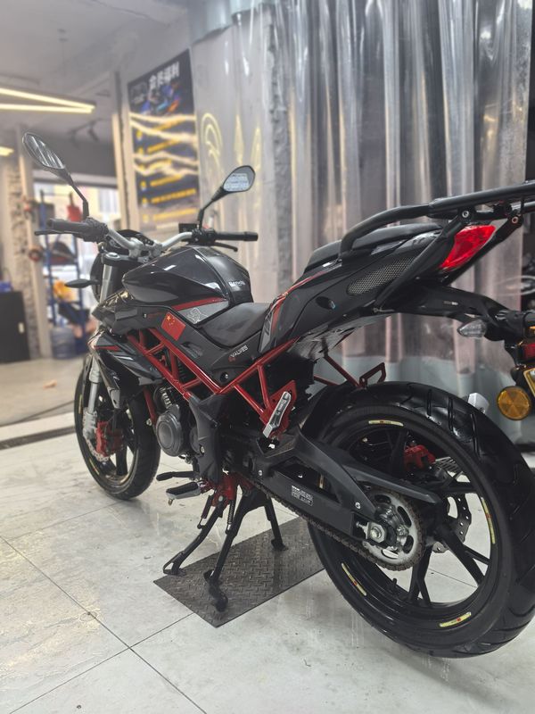 二手贝纳利红宝龙 TNT150i
