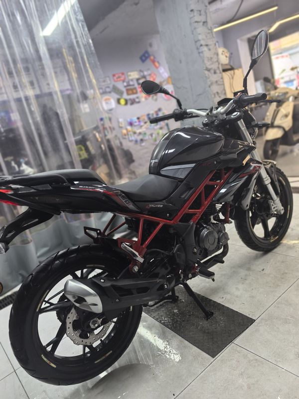 二手贝纳利红宝龙 TNT150i