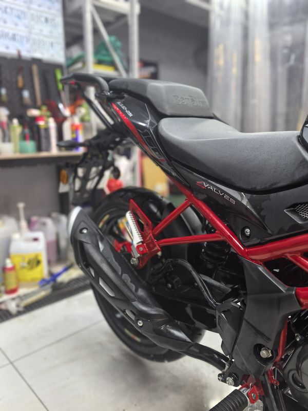 二手贝纳利红宝龙 TNT150i