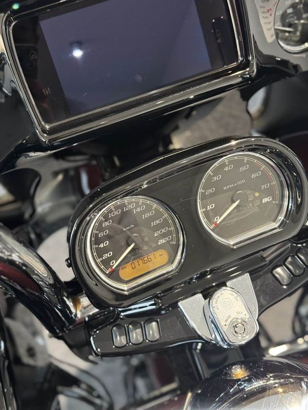 二手哈雷戴维森公路滑翔 Road Glide