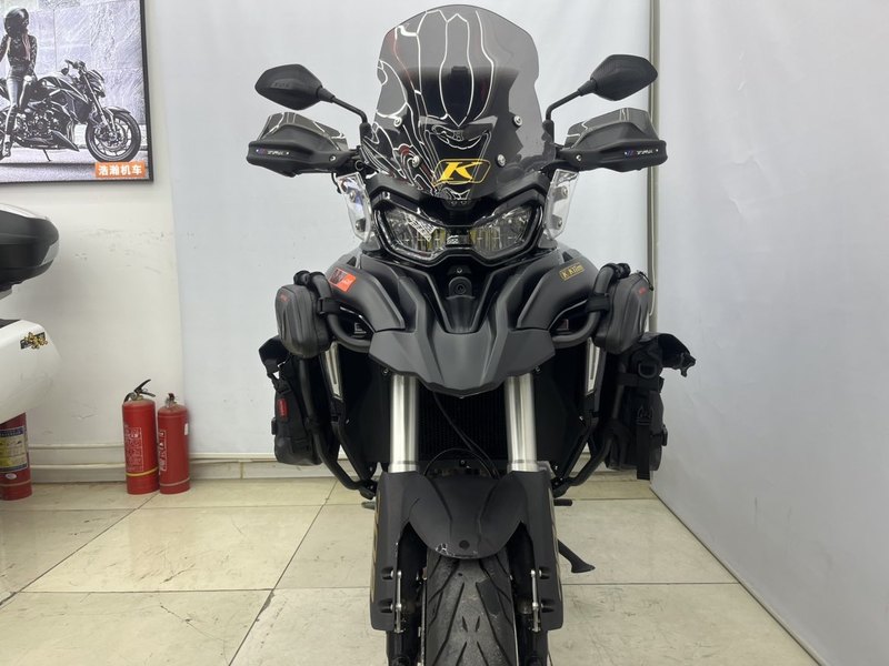 二手贝纳利TRK702