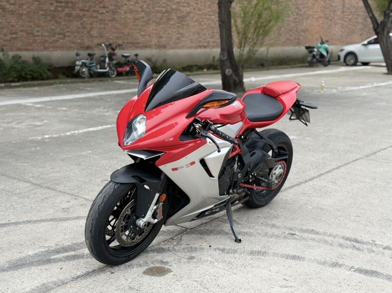 二手奥古斯塔F3 800