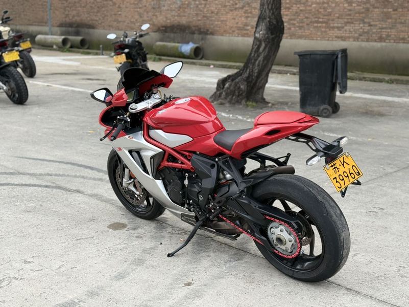 二手奥古斯塔F3 800