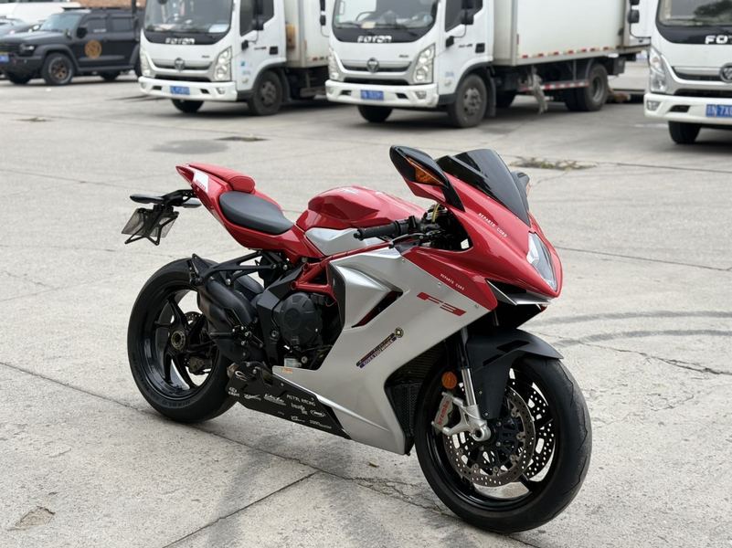 二手奥古斯塔F3 800