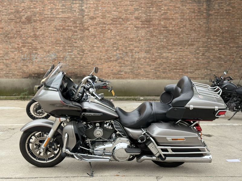 二手哈雷戴维森公路滑翔 Road Glide