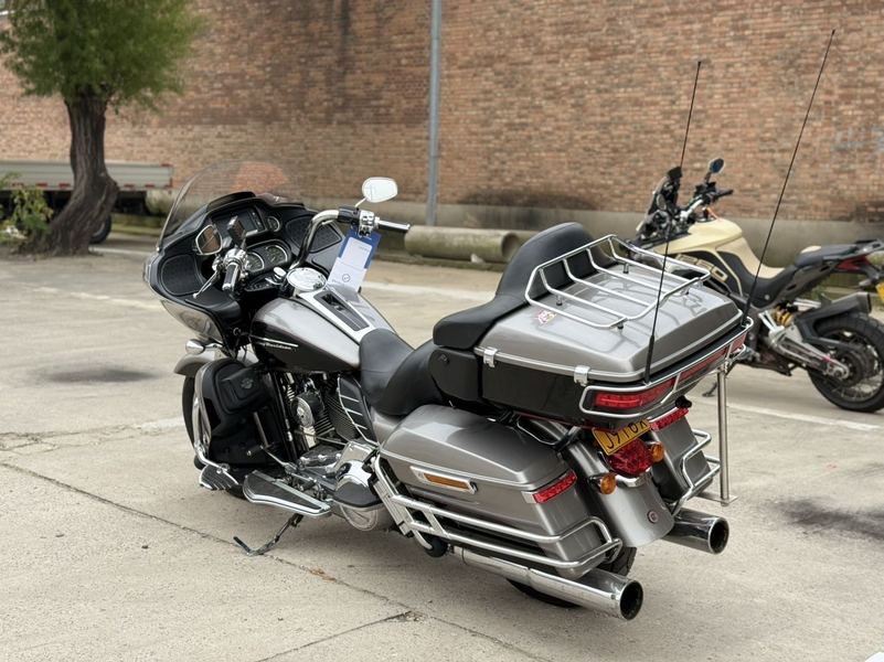 二手哈雷戴维森公路滑翔 Road Glide