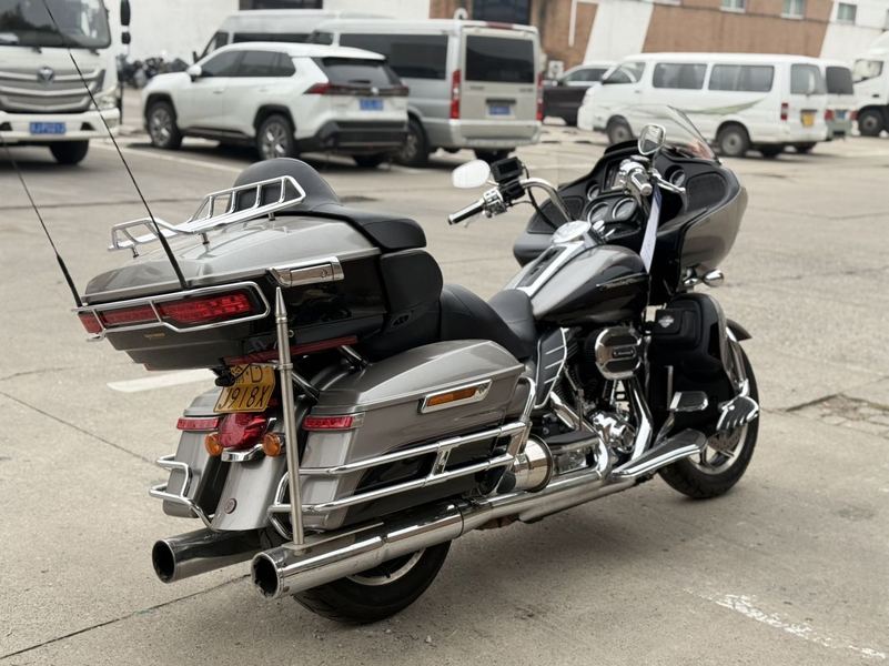 二手哈雷戴维森公路滑翔 Road Glide