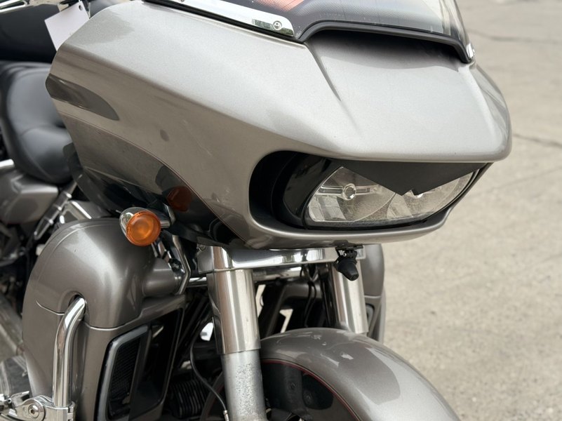 二手哈雷戴维森公路滑翔 Road Glide