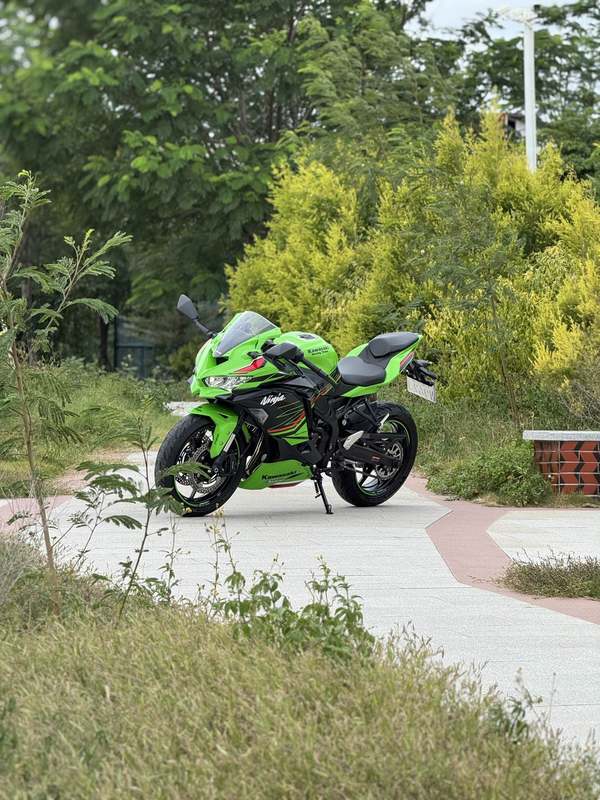 二手川崎ZX-4R