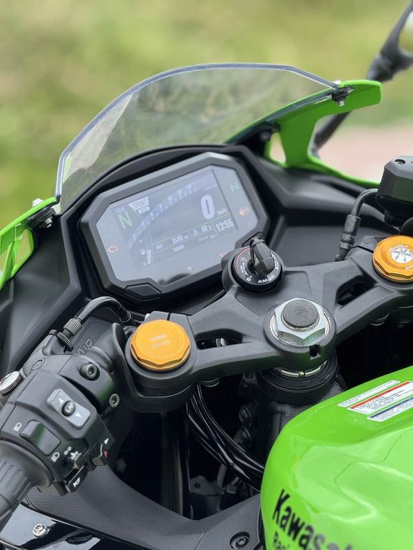 二手川崎ZX-4R